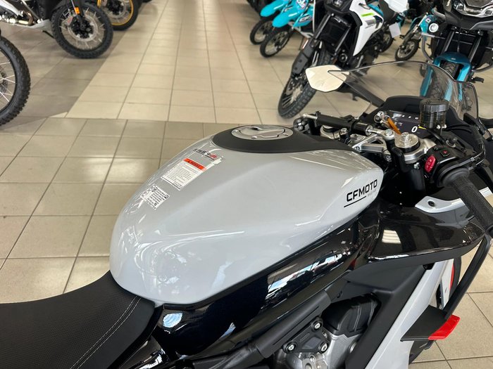 2026 CFMOTO 675SR-R