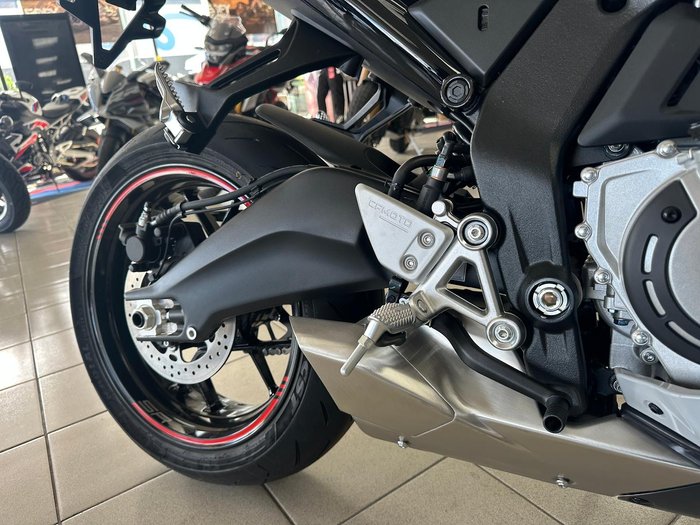 2026 CFMOTO 675SR-R
