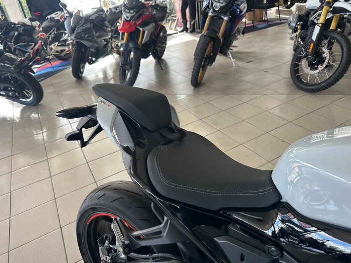 2026 CFMOTO 675SR-R
