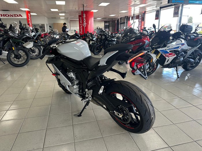 2026 CFMOTO 675SR-R