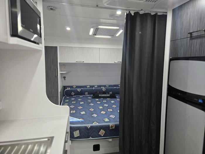 2018 New Age Caravans Manta Ray 18 Er