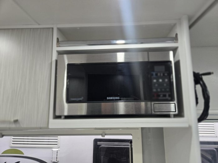 2018 New Age Caravans Manta Ray 18 Er