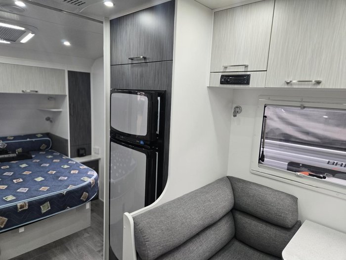 2018 New Age Caravans Manta Ray 18 Er