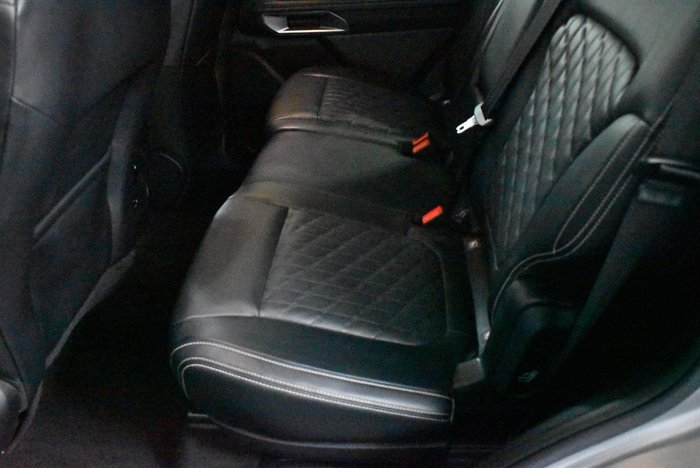 2023 Ford Everest Platinum