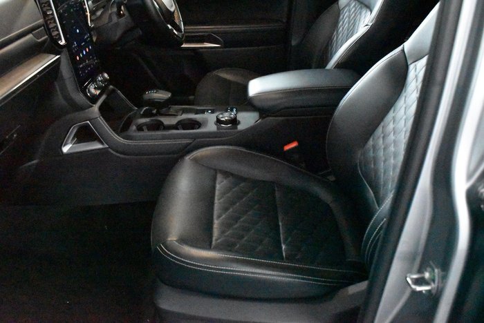 2023 Ford Everest Platinum