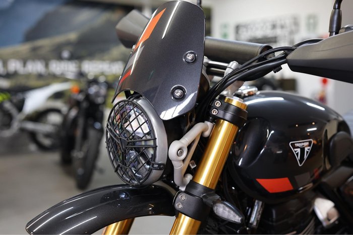 2025 Triumph Scrambler 400 XC Scrambler Grey