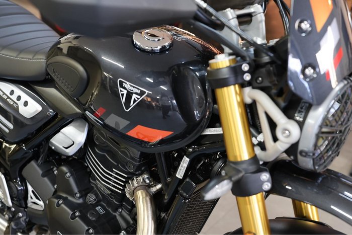 2025 Triumph Scrambler 400 XC Scrambler Grey