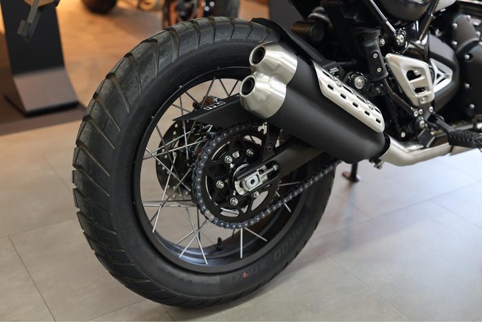 2025 Triumph Scrambler 400 XC Scrambler Grey