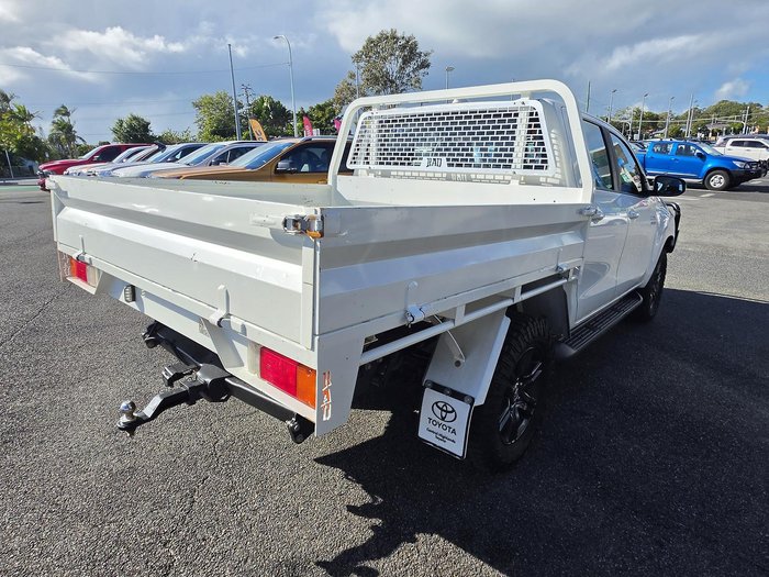 2023 Toyota Hilux SR