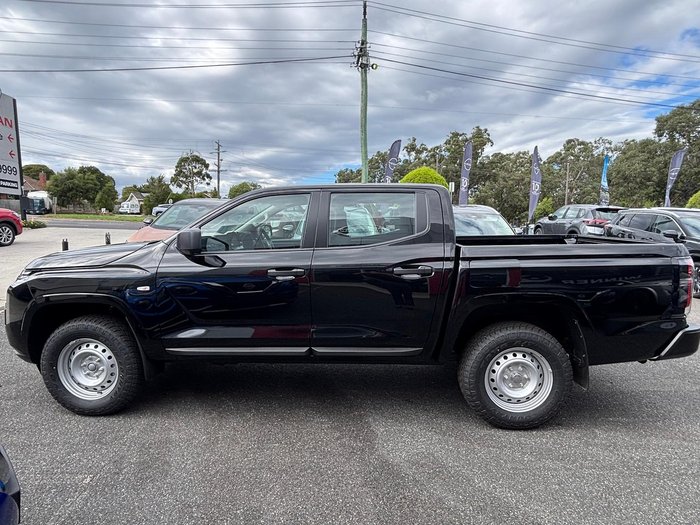 2026 Nissan Navara SL D27 MY26 4X4 Dual Range Midnight Black