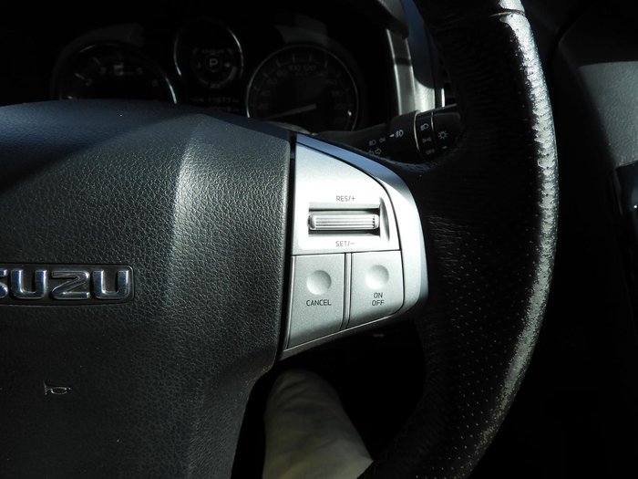 2020 Isuzu MU-X LS-T