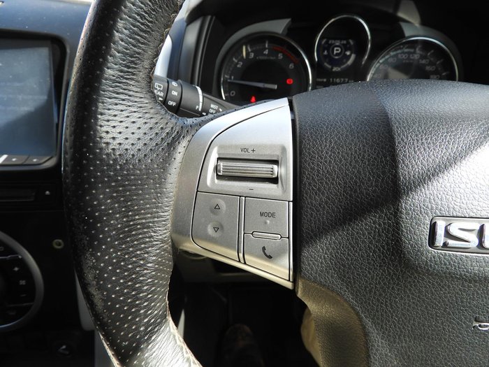 2020 Isuzu MU-X LS-T