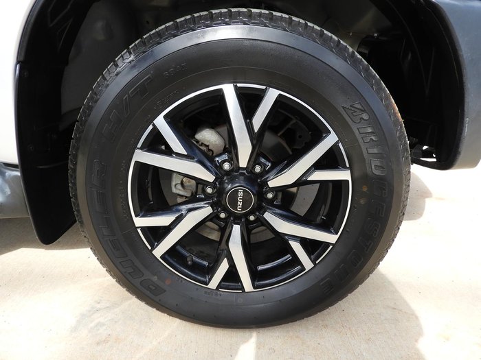 2020 Isuzu MU-X LS-T