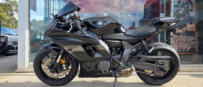 2025 Yamaha YZF-R7LA BLACK