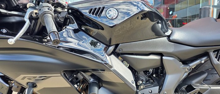 2025 Yamaha YZF-R7LA BLACK