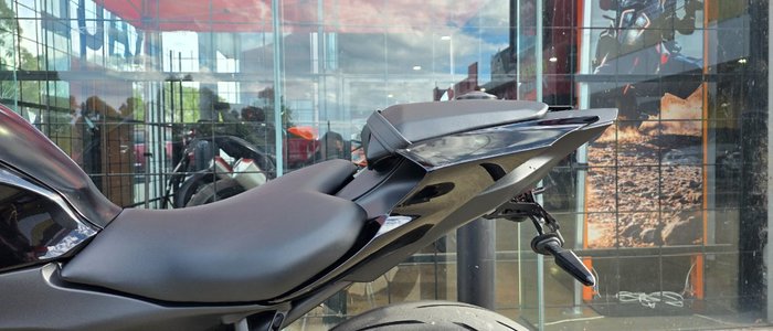 2025 Yamaha YZF-R7LA BLACK