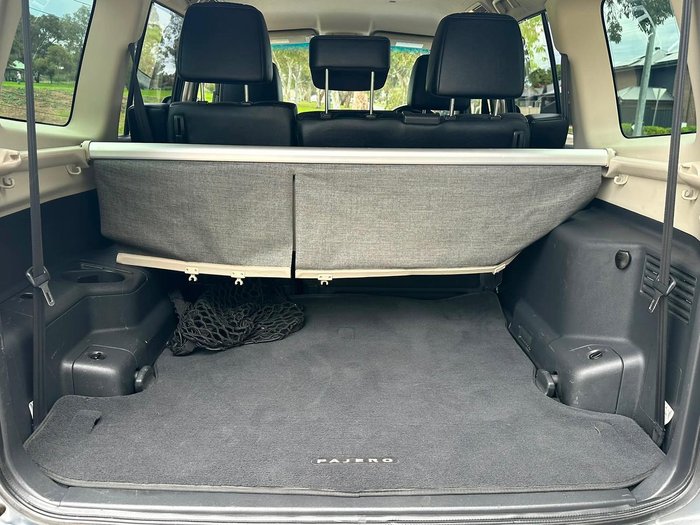 2017 Mitsubishi Pajero GLS
