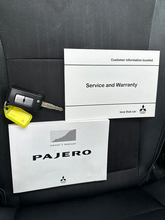 2017 Mitsubishi Pajero GLS