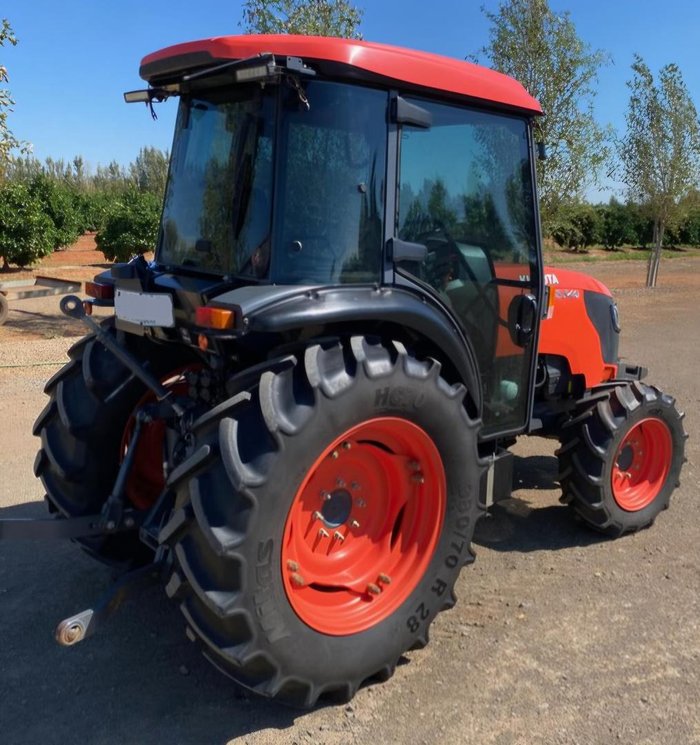 2016 Kubota M8540 Narrow