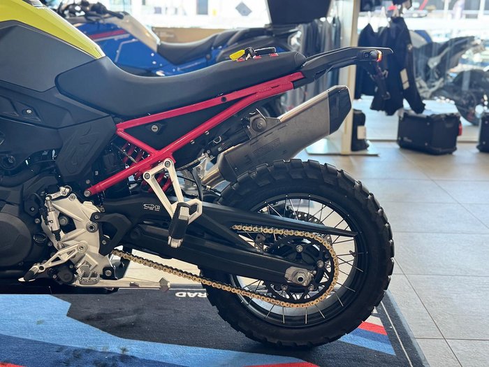 2025 BMW Motorrad F 900 GS Enduro F 900 Yellow