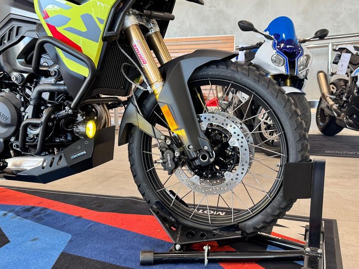 2025 BMW Motorrad F 900 GS Enduro F 900 Yellow