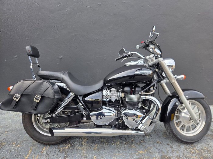 2011 Triumph BONNEVILLE BLACK
