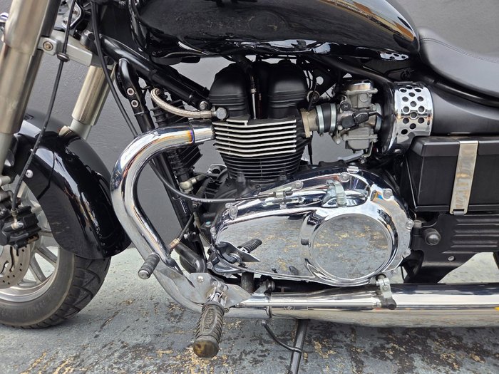 2011 Triumph BONNEVILLE BLACK