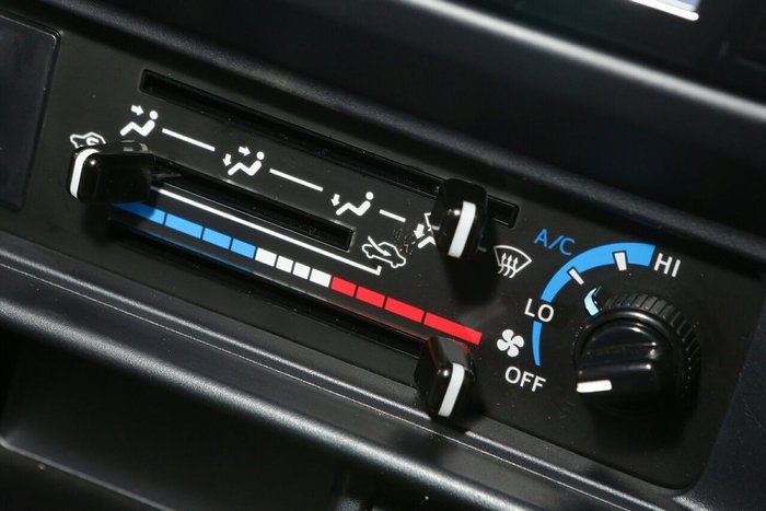 2025 Toyota Landcruiser GXL