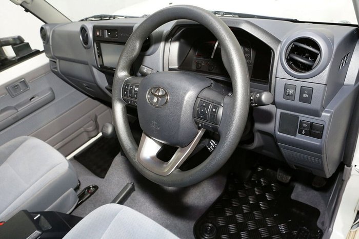 2025 Toyota Landcruiser GXL