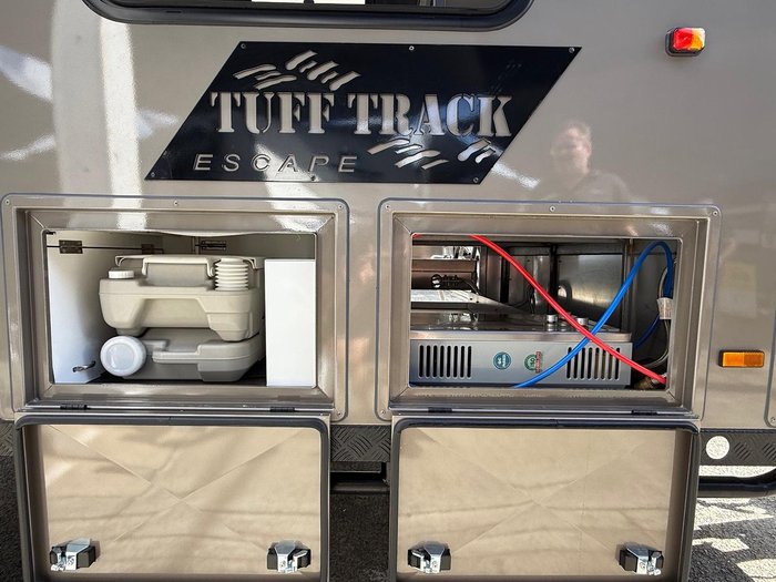 0 Tuff Track Escape 13