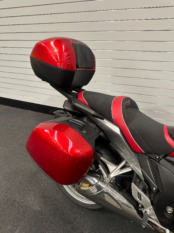 2010 Honda VFR1200F Red