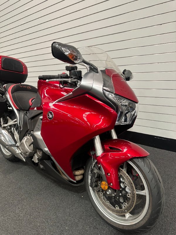 2010 Honda VFR1200F Red