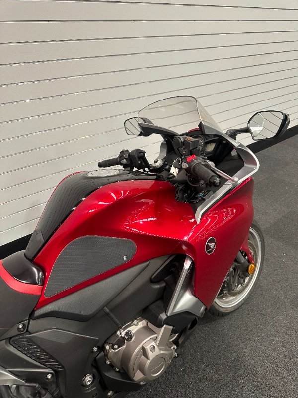 2010 Honda VFR1200F Red