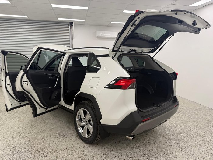 2019 Toyota RAV4 GXL AXAH52R White