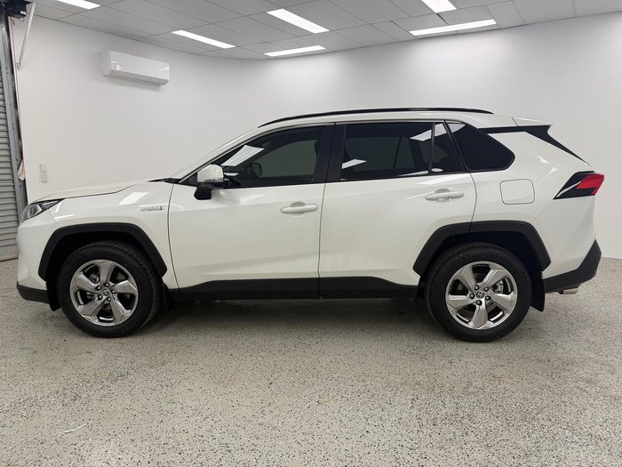 2019 Toyota RAV4 GXL AXAH52R White