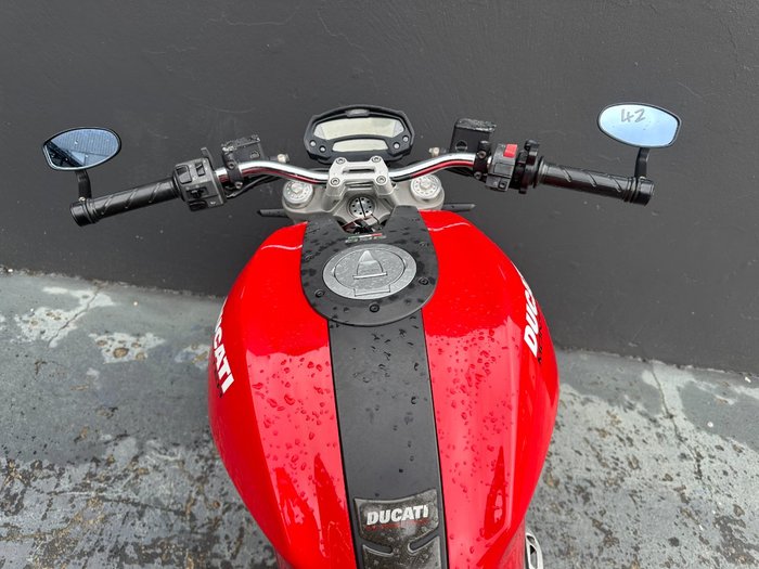 2008 Ducati MONSTER 696 RED