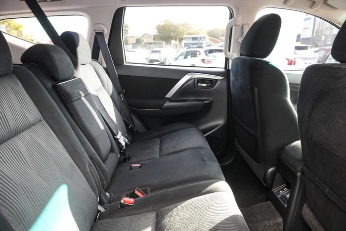 2021 Mitsubishi Pajero Sport GLX