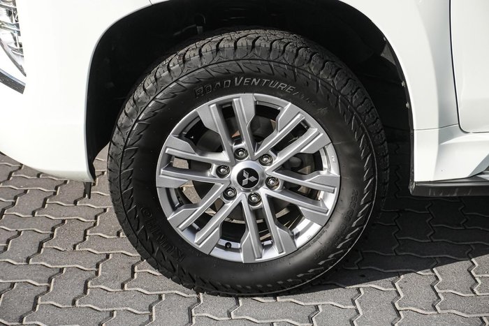 2021 Mitsubishi Pajero Sport GLX