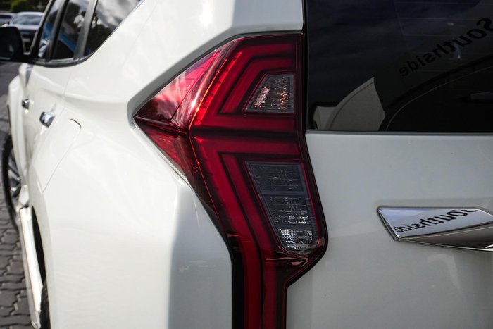 2021 Mitsubishi Pajero Sport GLX