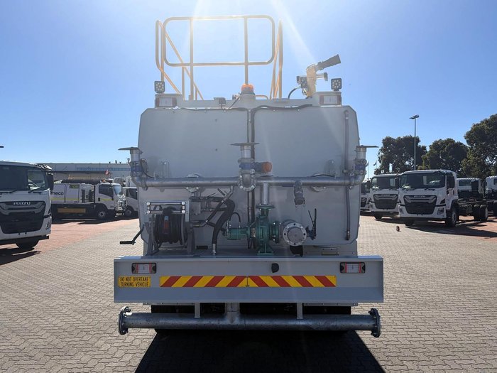 2026 Isuzu Fyh 320-355 R60 At 18000L Watercart