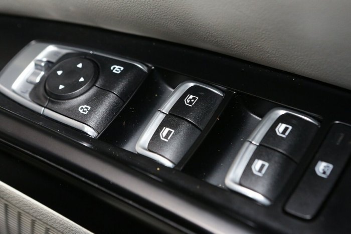 2021 Kia Carnival S