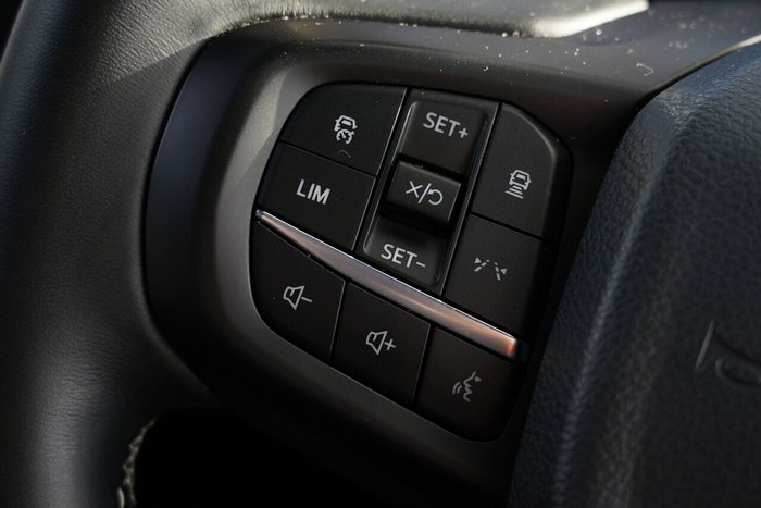 2025 Ford Everest Platinum