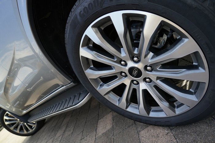 2025 Ford Everest Platinum