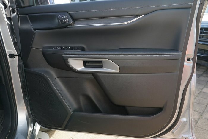 2025 Ford Everest Platinum