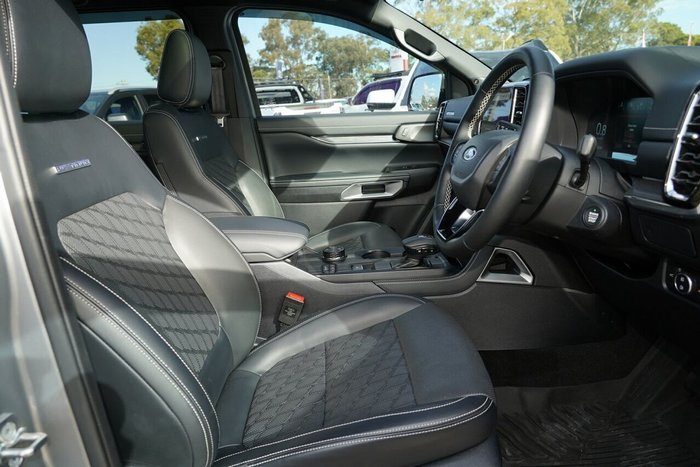 2025 Ford Everest Platinum
