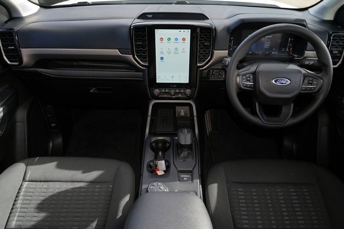 2025 Ford Everest Ambiente