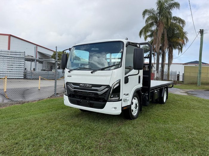 2025 Isuzu N Series NQR 88/80-190 MT D34 White