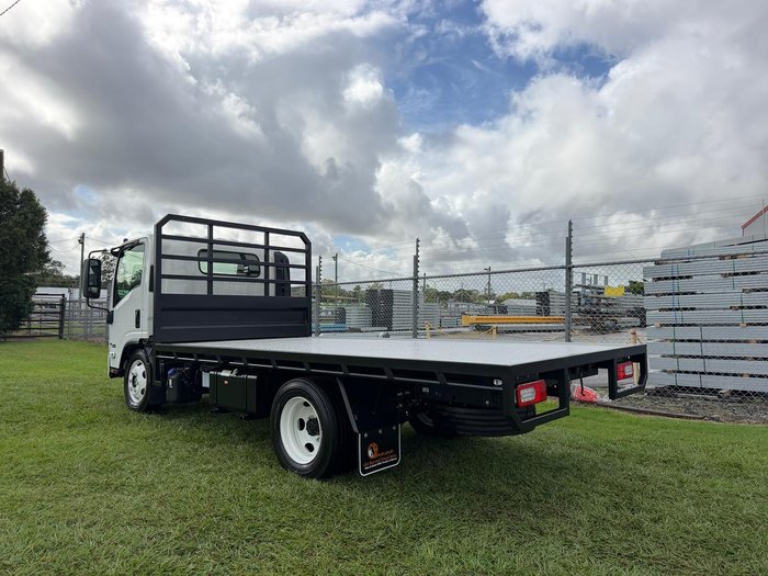 2025 Isuzu N Series NQR 88/80-190 MT D34 White