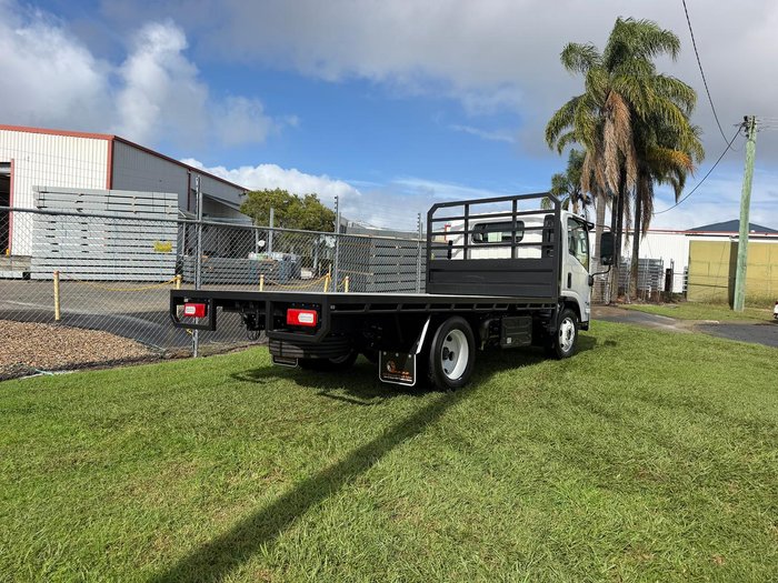 2025 Isuzu N Series NQR 88/80-190 MT D34 White