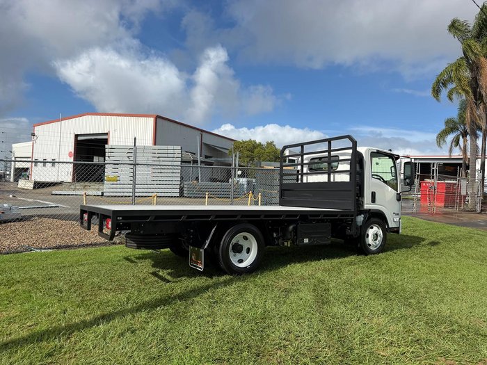 2025 Isuzu N Series NQR 88/80-190 MT D34 White